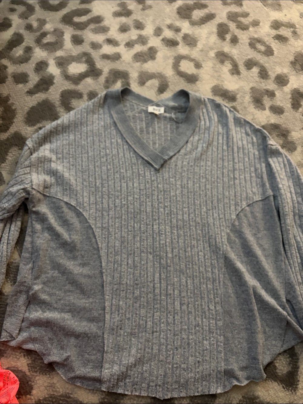 Women’s Ribbed V-Neck Sweater - Light Gray